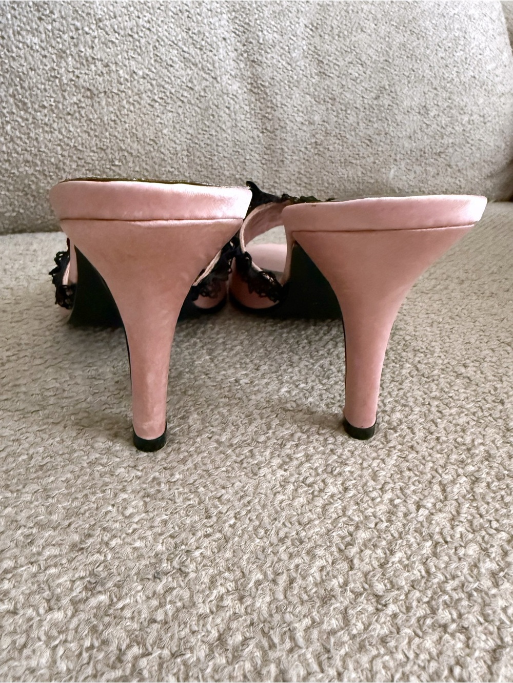 Y2K La Vie en Rose Pink Satin Heeled Sandals with Black Lace and Bow - Picture 4 of 6